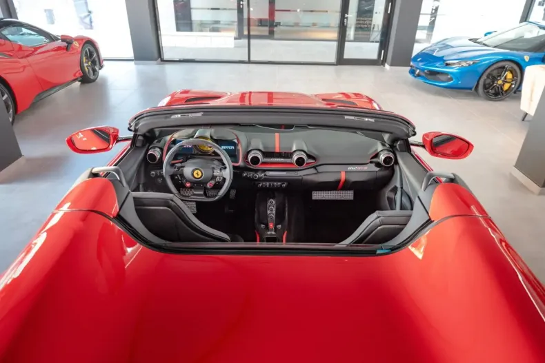 Ferrari 812 din 2022 cu 1.064 km - oferta FER124703 - foto 5