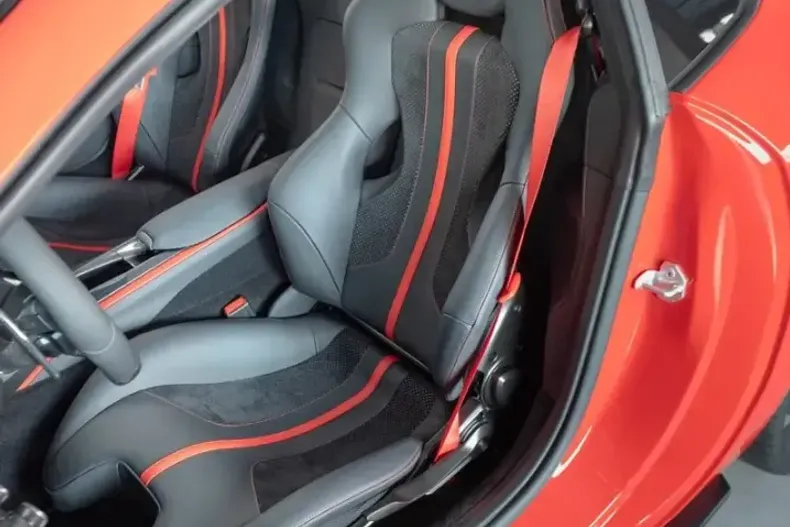 Ferrari 812 din 2022 cu 1.064 km - oferta FER124703 - foto 7