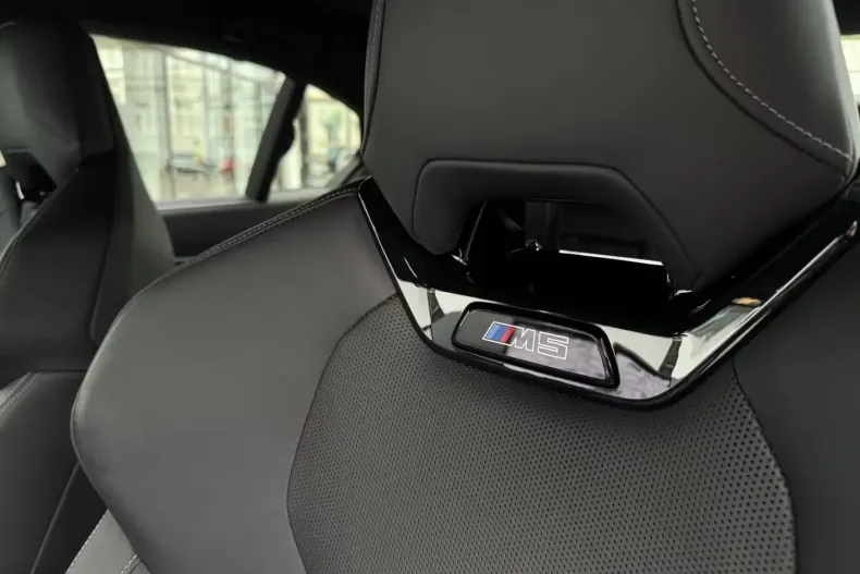 BMW M5 din 2024 cu 10.556 km - oferta BMW124709 - foto 9