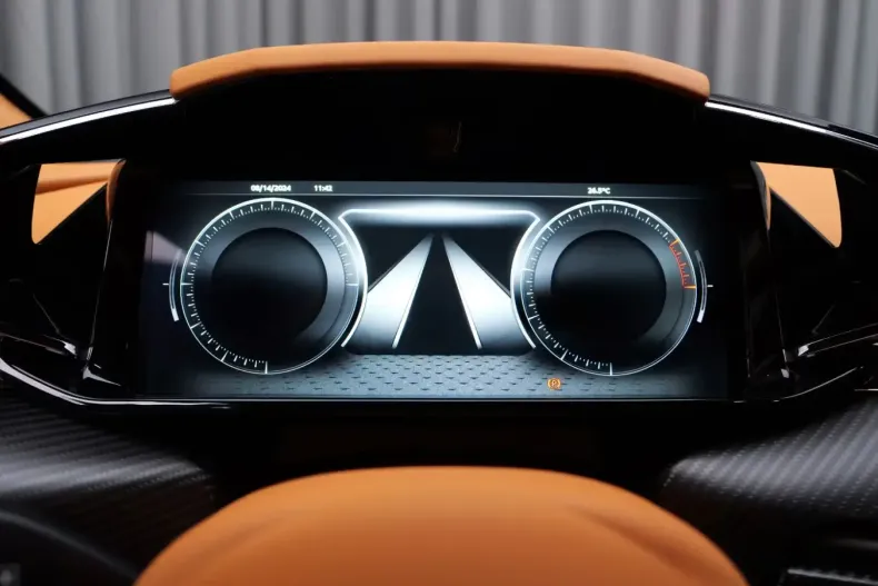 Aston Martin V8 Vantage din 2025 cu 200 km - oferta AST124743 - foto 7