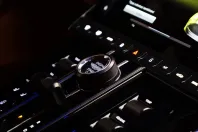 Aston Martin V8 Vantage din 2025 cu 200 km - oferta AST124743 - foto 8