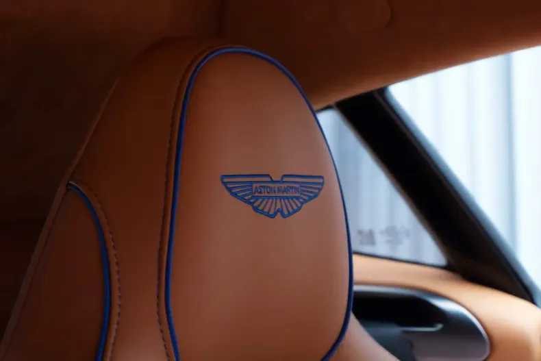 Aston Martin V8 Vantage din 2025 cu 200 km - oferta AST124743 - foto 15