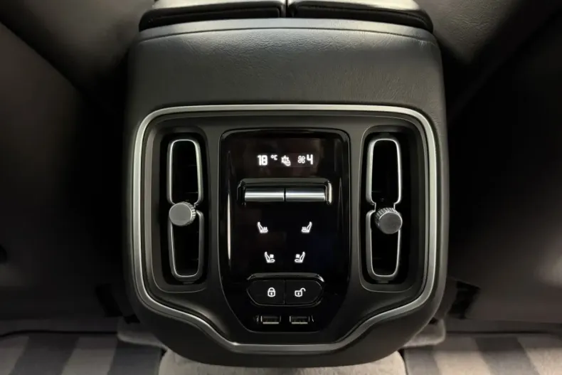 Aston Martin DBX din 2020 cu 83.880 km - oferta AST124745 - foto 25