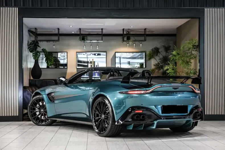 Aston Martin V8 Vantage din 2023 cu 8.618 km - oferta AST124768 - foto 2