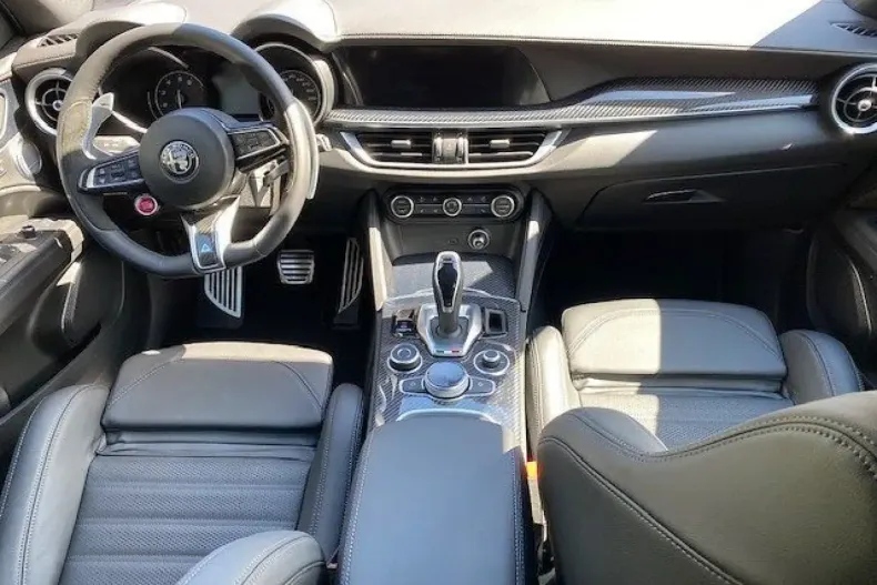 Alfa Romeo Stelvio din 2023 cu 9.990 km - oferta ALF124821 - foto 10