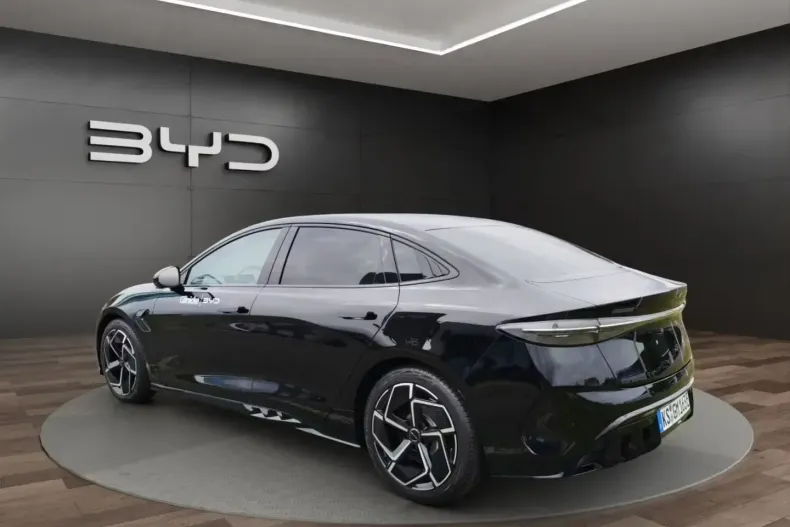 BYD SEAL din 2025 cu 4.990 km - oferta BYD124834 - foto 3