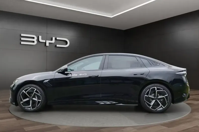 BYD SEAL din 2025 cu 4.990 km - oferta BYD124834 - foto 4