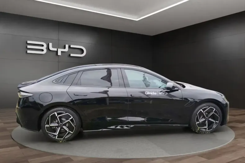 BYD SEAL din 2025 cu 4.990 km - oferta BYD124834 - foto 6