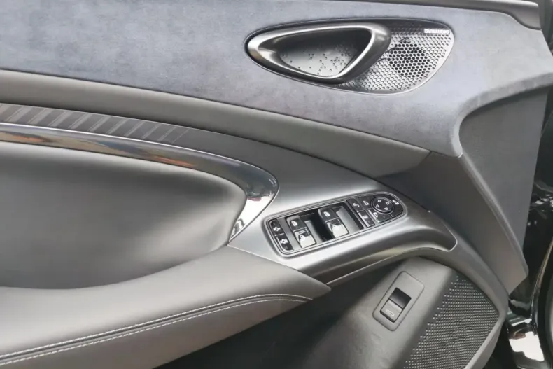 BYD SEAL din 2025 cu 4.990 km - oferta BYD124834 - foto 14