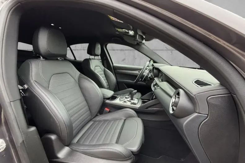 Alfa Romeo Stelvio din 2024 cu 39.140 km - oferta ALF124845 - foto 6