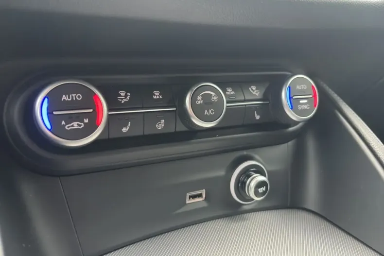 Alfa Romeo Stelvio din 2024 cu 39.140 km - oferta ALF124845 - foto 13