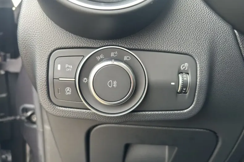 Alfa Romeo Stelvio din 2024 cu 39.140 km - oferta ALF124845 - foto 15