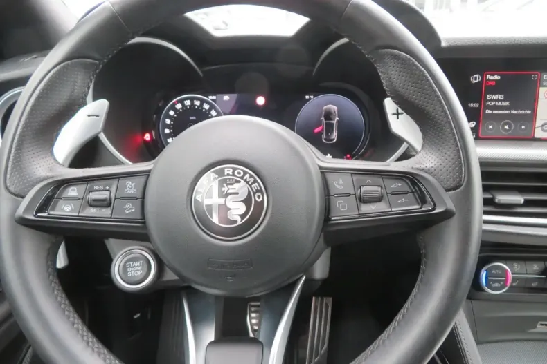 Alfa Romeo Stelvio din 2023 cu 16.700 km - oferta ALF124846 - foto 12