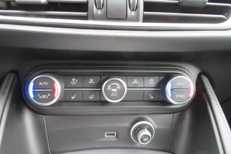 Alfa Romeo Stelvio din 2023 cu 16.700 km - oferta ALF124846 - foto 16