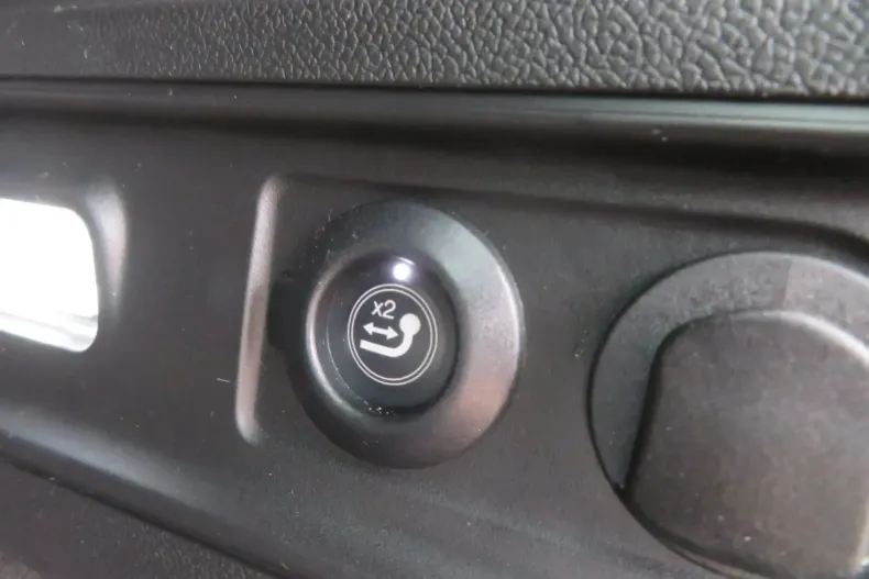 Alfa Romeo Stelvio din 2023 cu 16.700 km - oferta ALF124846 - foto 17