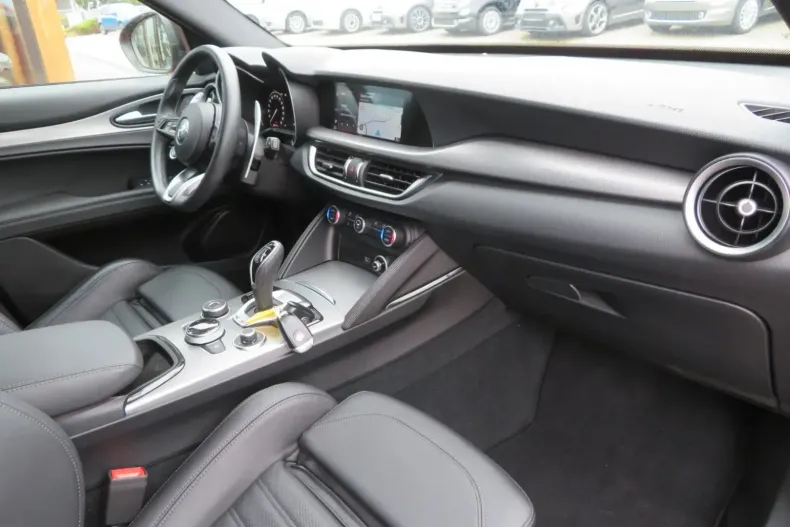 Alfa Romeo Stelvio din 2023 cu 16.700 km - oferta ALF124846 - foto 19