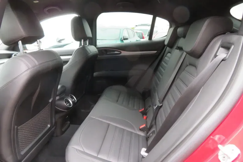 Alfa Romeo Stelvio din 2023 cu 16.700 km - oferta ALF124846 - foto 20