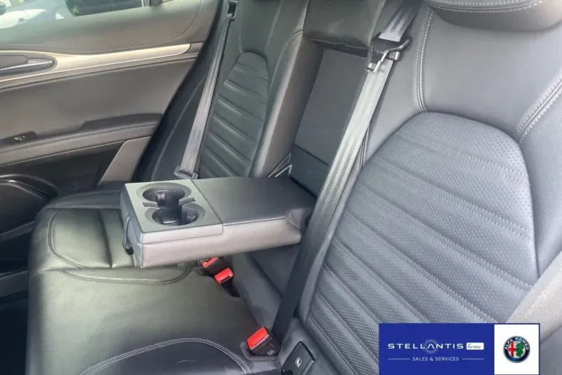 Alfa Romeo Stelvio din 2024 cu 45.550 km - oferta ALF124848 - foto 10