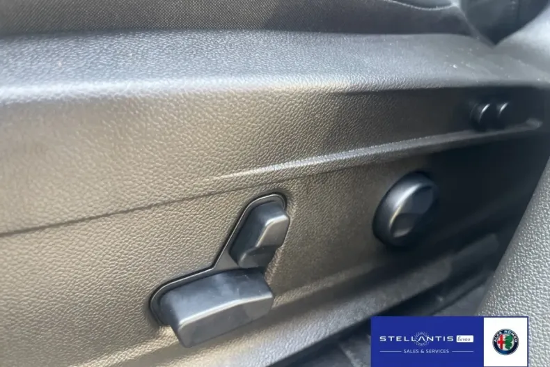 Alfa Romeo Stelvio din 2024 cu 45.550 km - oferta ALF124848 - foto 19