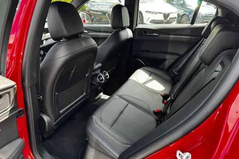 Alfa Romeo Stelvio din 2023 cu 17.817 km - oferta ALF124849 - foto 8