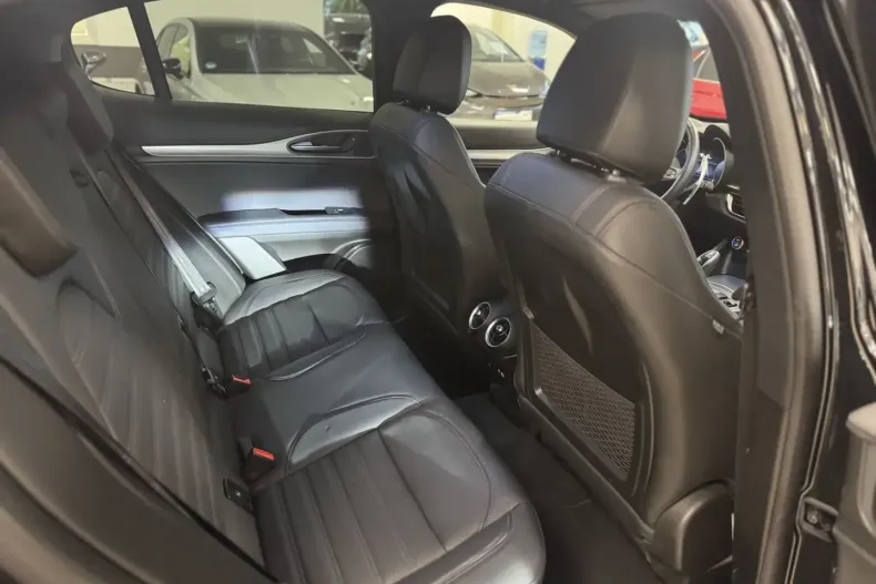 Alfa Romeo Stelvio din 2024 cu 49.330 km - oferta ALF124851 - foto 15