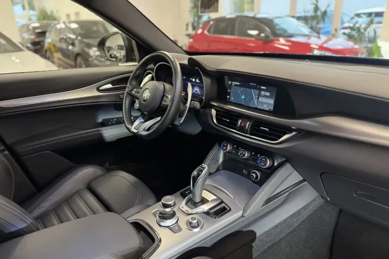 Alfa Romeo Stelvio din 2024 cu 49.330 km - oferta ALF124851 - foto 24