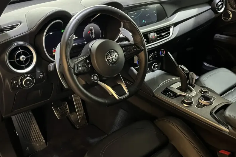 Alfa Romeo Stelvio din 2024 cu 48.158 km - oferta ALF124852 - foto 12