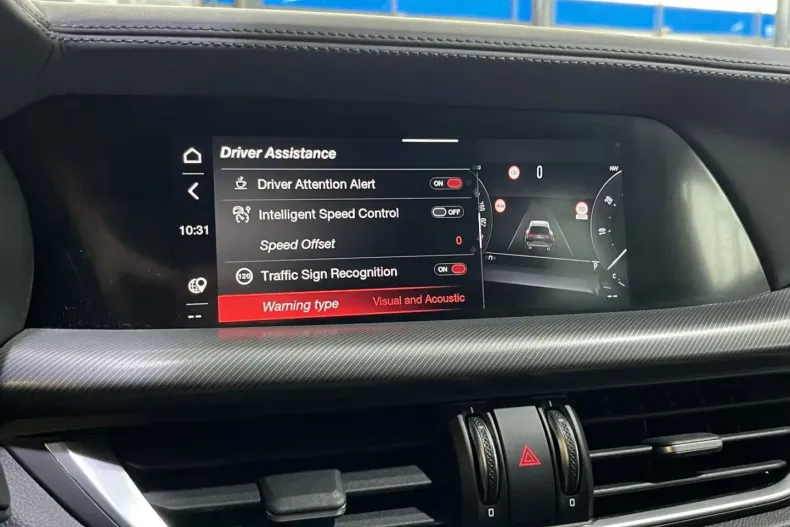 Alfa Romeo Stelvio din 2024 cu 48.158 km - oferta ALF124852 - foto 24