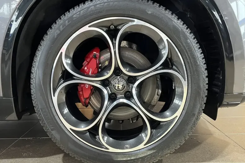 Alfa Romeo Stelvio din 2024 cu 48.158 km - oferta ALF124852 - foto 30