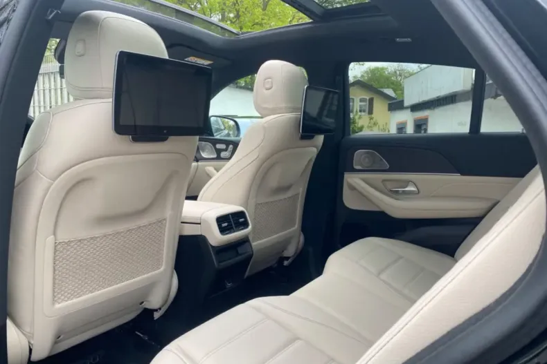 Mercedes-Benz GLE 350 din 2021 cu 7.950 km - oferta MER124984 - foto 2