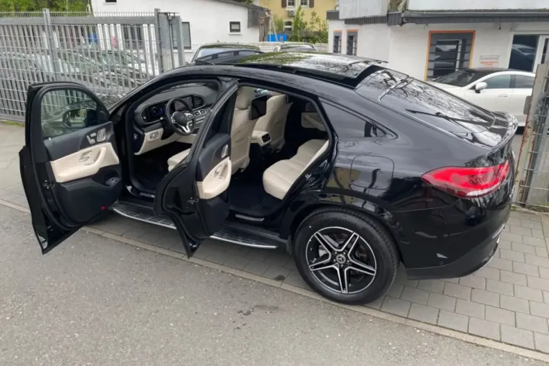 Mercedes-Benz GLE 350 din 2021 cu 7.950 km - oferta MER124984 - foto 9