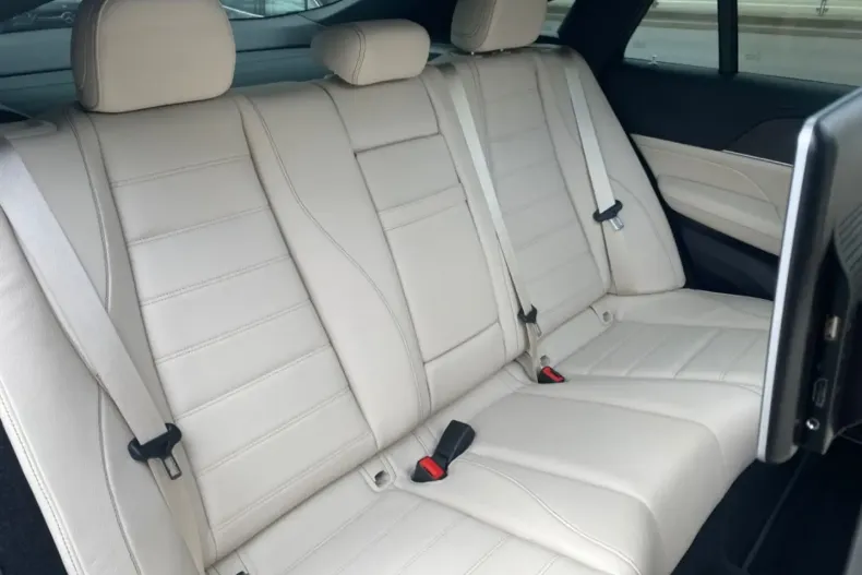 Mercedes-Benz GLE 350 din 2021 cu 7.950 km - oferta MER124984 - foto 16