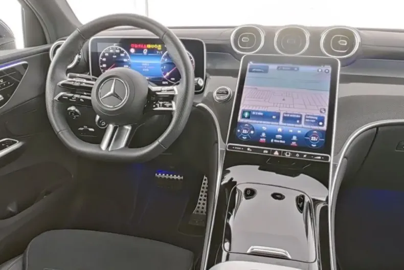 Mercedes-Benz GLC 200 din 2023 cu 21.570 km - oferta MER124986 - foto 6