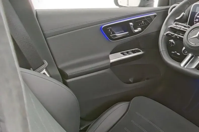 Mercedes-Benz GLC 200 din 2023 cu 21.570 km - oferta MER124986 - foto 9