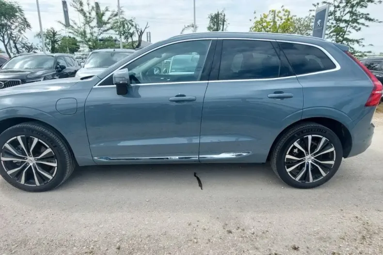 Volvo XC60 din 2022 cu 11.370 km - oferta VOL124991 - foto 2