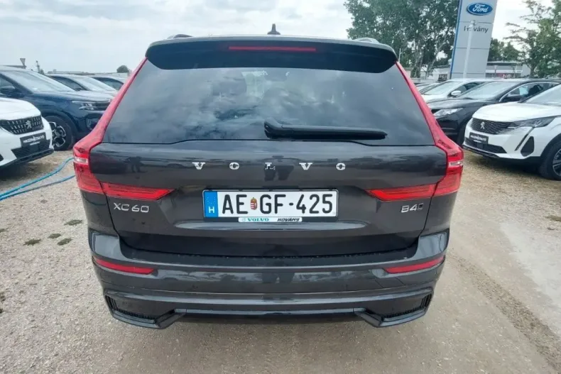 Volvo XC60 din 2023 cu 10.350 km - oferta VOL124992 - foto 6