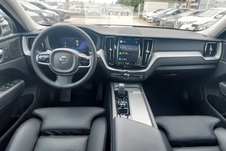 Volvo XC60 din 2023 cu 10.350 km - oferta VOL124992 - foto 10