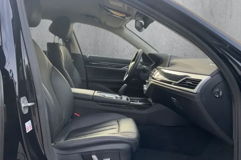 BMW 730 din 2020 cu 74.000 km - oferta BMW125000 - foto 15