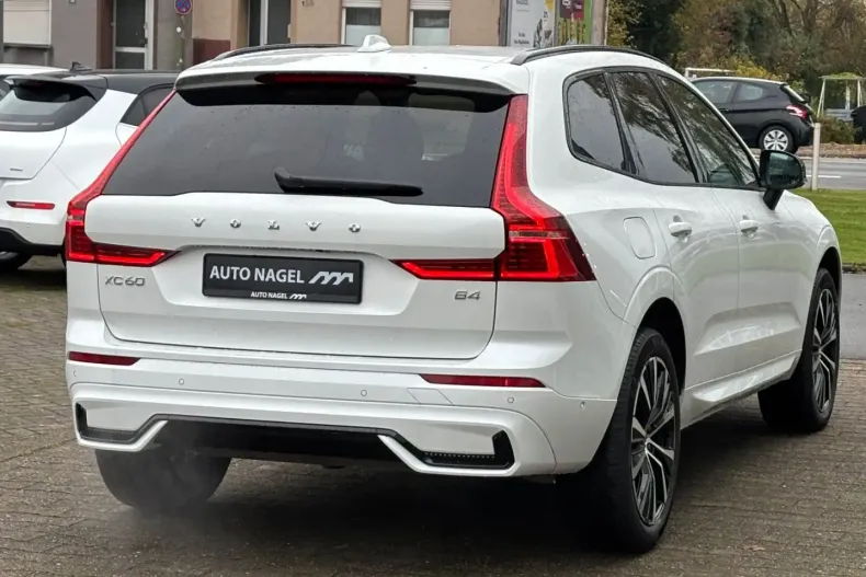 Volvo XC60 din 2024 cu 16.181 km - oferta VOL125005 - foto 6