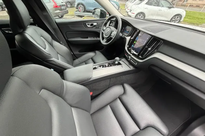 Volvo XC60 din 2024 cu 16.181 km - oferta VOL125005 - foto 13