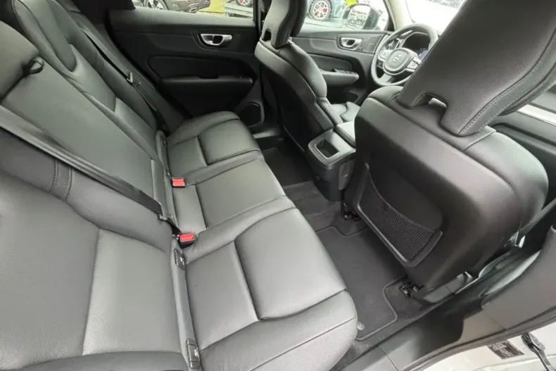 Volvo XC60 din 2024 cu 16.181 km - oferta VOL125005 - foto 15