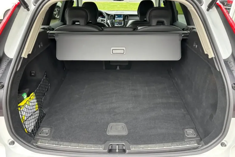 Volvo XC60 din 2024 cu 16.181 km - oferta VOL125005 - foto 18