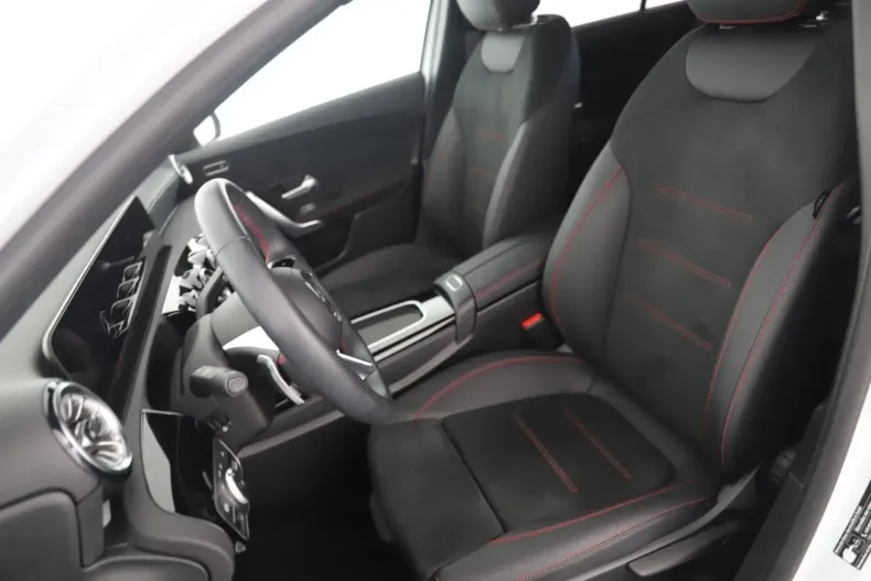 Mercedes-Benz A 250 din 2023 cu 16.681 km - oferta MER125010 - foto 9