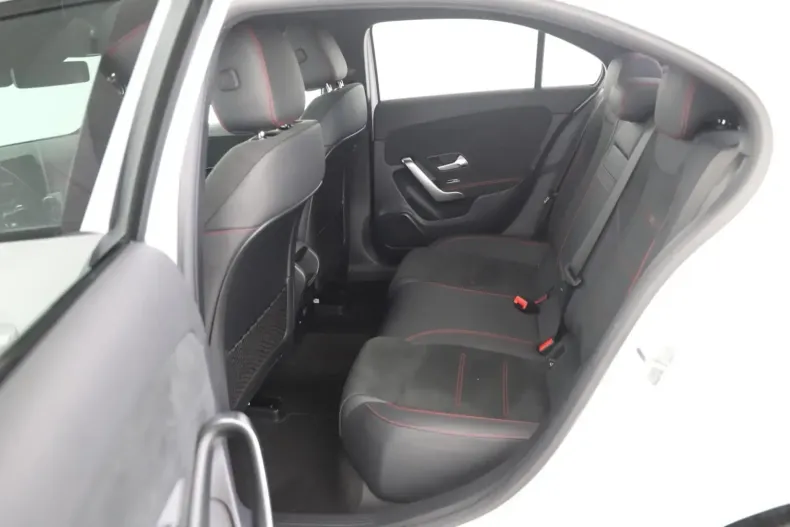 Mercedes-Benz A 250 din 2023 cu 16.681 km - oferta MER125010 - foto 13