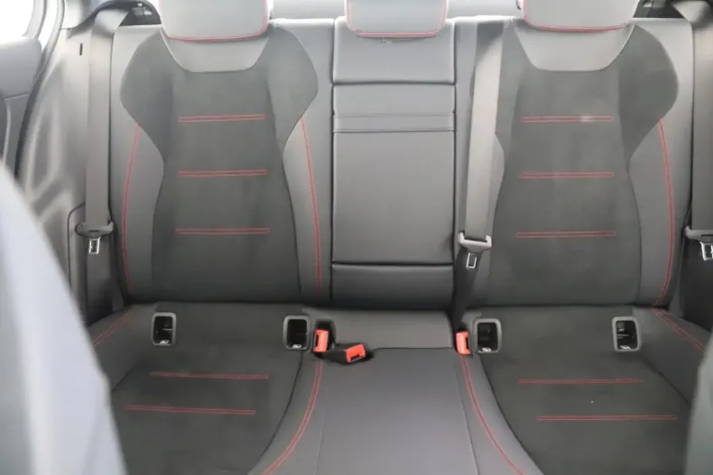 Mercedes-Benz A 250 din 2023 cu 16.681 km - oferta MER125010 - foto 16