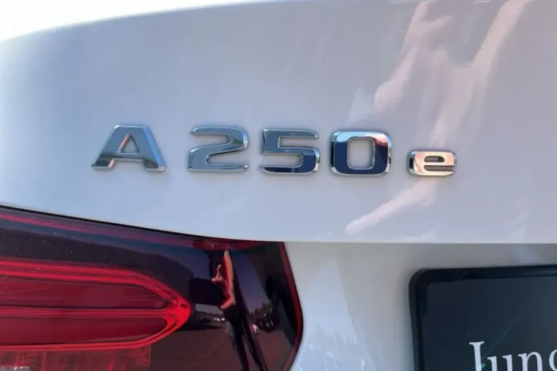 Mercedes-Benz A 250 din 2023 cu 17.036 km - oferta MER125011 - foto 7