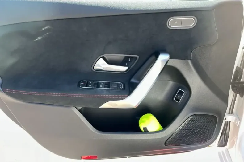 Mercedes-Benz A 250 din 2023 cu 17.036 km - oferta MER125011 - foto 16