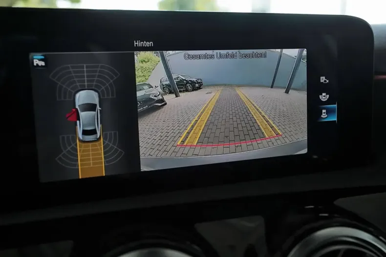 Mercedes-Benz A 250 din 2022 cu 22.500 km - oferta MER125012 - foto 4