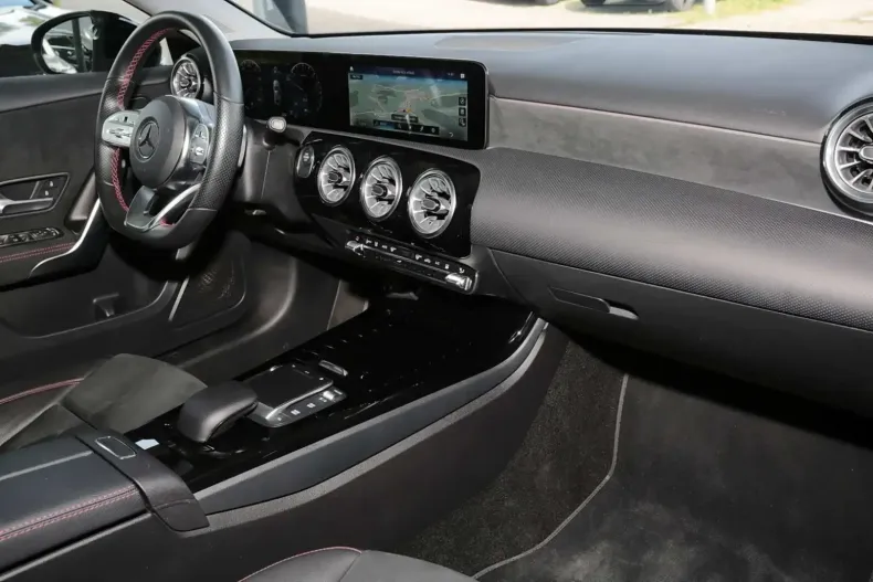 Mercedes-Benz A 250 din 2022 cu 22.500 km - oferta MER125012 - foto 7