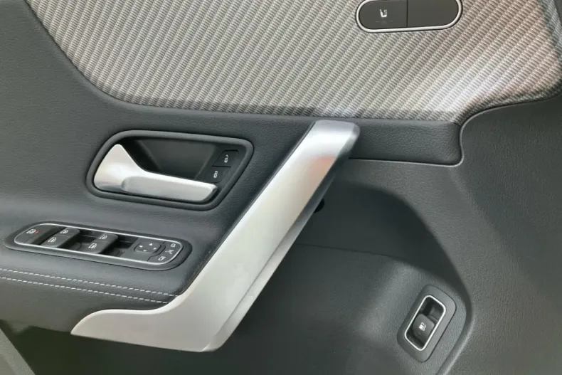 Mercedes-Benz A 250 din 2023 cu 21.900 km - oferta MER125013 - foto 14